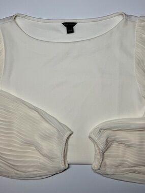 Ann Taylor White Pleated Long Sleeve Blouse Women’s Small